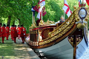 MC800 Gloriana waits for Her Majesty the Queen. Photo courtesy of Thames Alive.